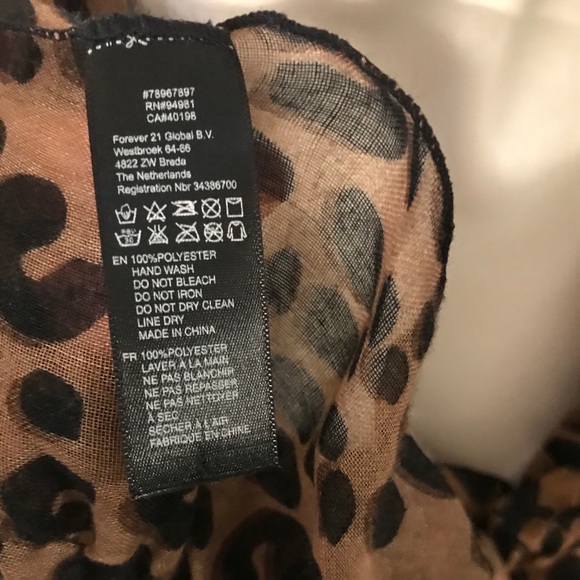 Forever 21 Skarf - Picture 3 of 4